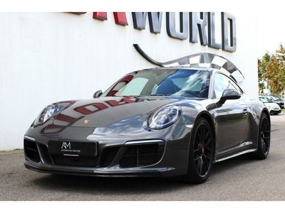 Porsche 911 Carrera 4 GTS