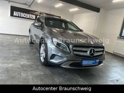 Usata Mercedes GLA180 122 CV (89 kW) 2016 Grigio SUV