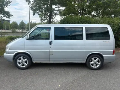Gebraucht VW Multivan 101 PS (74 kW) 2002 Silber Van / Kleinbus