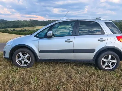 Gebraucht Suzuki SX4 Style 120 PS (88 kW) 2014 Silber Kleinwagen