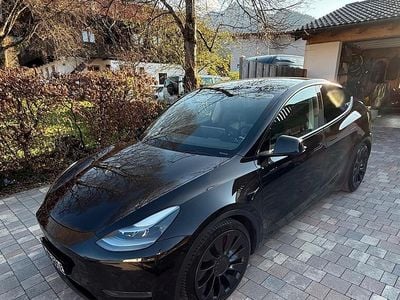 Käytetty Tesla Model Y Performance 389 kW (530 HP) 2023 Musta Katumaasturi