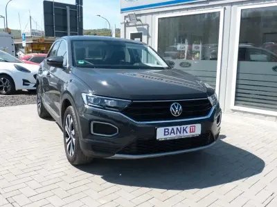 Usado VW T-Roc Active 110 HP (80 kW) 2021 Cinzento SUV