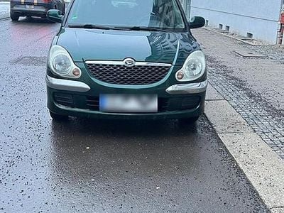 Gebraucht Daihatsu Sirion 58 PS (42 kW) 2003 Grün Kleinwagen