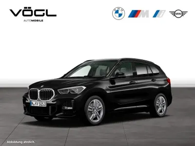 Gebraucht BMW X1 M Sport 178 PS (130 kW) 2021 Saphirschwarz SUV