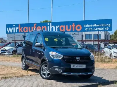 Gebraucht Dacia Dokker Stepway 95 PS (69 kW) 2019 Blau Van / Kleinbus