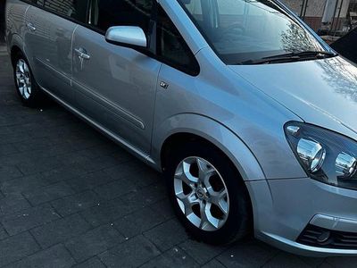Second-hand Opel Zafira 150 CP (110 kW) 2005 Gri Monovolum