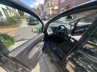 Gebraucht Fiat Grande Punto 77 PS (56 kW) 2006 Schwarz Kleinwagen