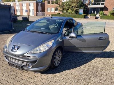 Grau Gebraucht 2007 Peugeot 207 CC Cabrio | 1.900 € (Superpreis)