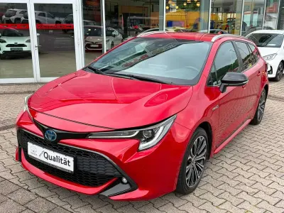 Gebraucht Toyota Corolla Team 184 PS (135 kW) 2020 Karminarot Kombi