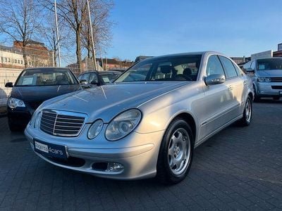 Gebraucht Mercedes E220 150 PS (110 kW) 2002 Silber Limousine