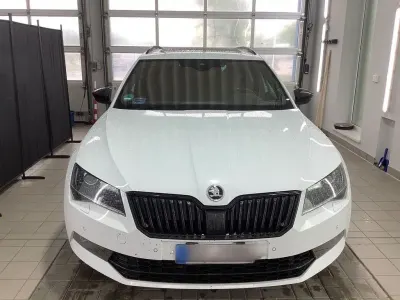 Używany Skoda Superb SportLine 280 KM (205 kW) 2017 Biały Kombi