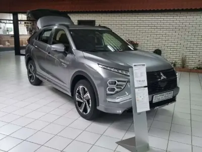 Neu Mitsubishi Eclipse Cross Select 188 PS (138 kW) 2025 Platinumgrau SUV