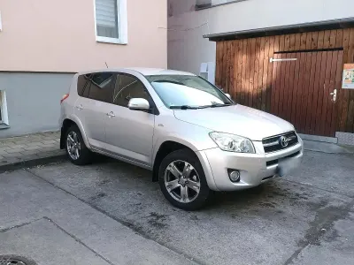 Gebraucht Toyota RAV4 177 PS (130 kW) 2009 Silber SUV