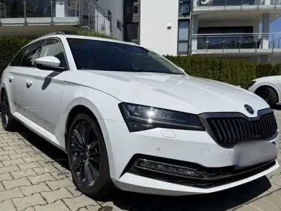 Gebraucht Skoda Superb 150 PS (110 kW) 2021 Weiß Kombi