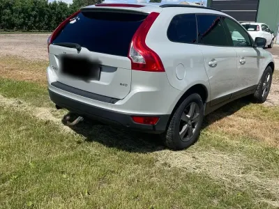 Gebraucht Volvo XC60 183 PS (134 kW) 2010 Silber SUV