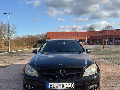 Gebraucht Mercedes C200 Avantgarde 136 PS (100 kW) 2009 Schwarz Limousine