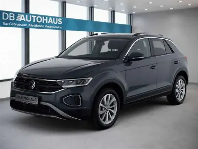 Używany VW T-Roc Life 150 KM (110 kW) 2023 Niebieski SUV