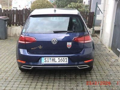 Gebraucht VW Golf VII Life 150 PS (110 kW) 2019 Blau Limousine