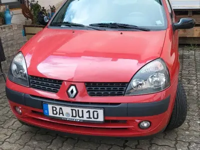 Gebraucht Renault Clio II 75 PS (55 kW) 2002 Rot Kleinwagen