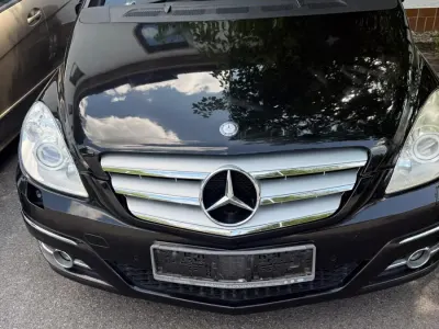 Gebraucht Mercedes B200 Sport Edition 140 PS (102 kW) 2010 Schwarz Van / Kleinbus