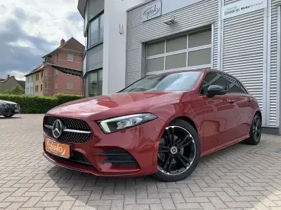 Gebraucht Mercedes A200 AMG line 150 PS (110 kW) 2020 Rot Limousine