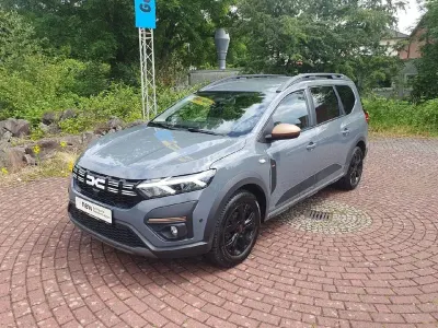 Gebraucht Dacia Jogger Extreme 101 PS (74 kW) 2025 Städtisches grau Van / Kleinbus