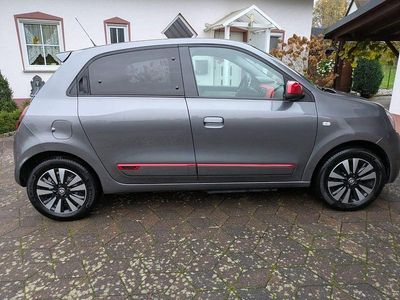 Grau Gebraucht 2023 Renault Twingo Techno Kleinwagen | 13.800 € (Fairer Preis)
