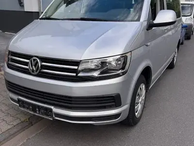 Gebraucht VW Caravelle 150 PS (110 kW) 2016 Silber Van