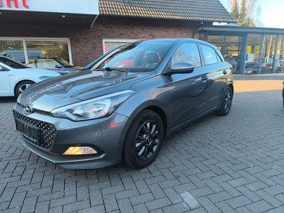 Gebraucht Hyundai i20 YES! 84 PS (61 kW) 2017 Grau Limousine