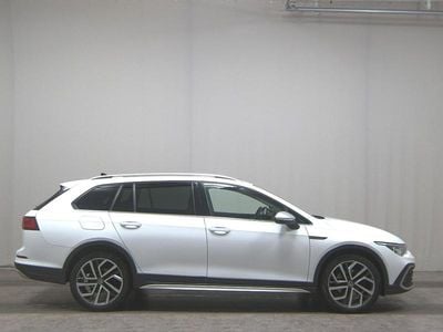 Usata VW Golf Alltrack 200 CV (147 kW) 2022 Bianco Station wagon