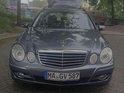 Second-hand Mercedes E200 136 CP (100 kW) 2007 Gri Break