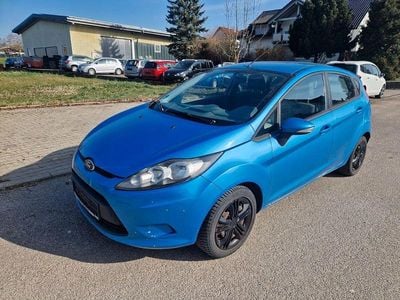 Gebraucht Ford Fiesta Trend 82 PS (60 kW) 2011 Blau Kleinwagen