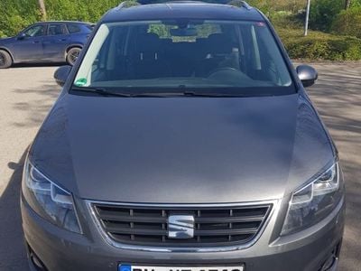 Grau Gebraucht 2015 Seat Alhambra 4Drive Van / Kleinbus | 12.400 €