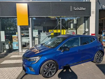 Gebraucht Renault Clio V Techno 140 PS (102 kW) 2023 Blau Limousine