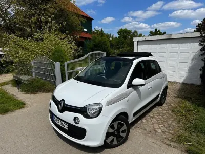 Używany Renault Twingo Liberty 71 KM (52 kW) 2015 Biały Hatchback