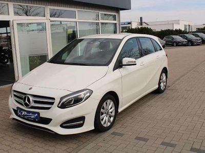 Gebraucht Mercedes B180 Style 122 PS (89 kW) 2018 Calcitweiss  unilack Van / Kleinbus