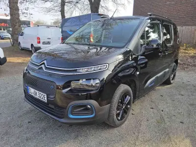 Gebraucht Citroën e-Berlingo Feel 100 kW (136 PS) 2022 Perla nera schwarz Van / Kleinbus