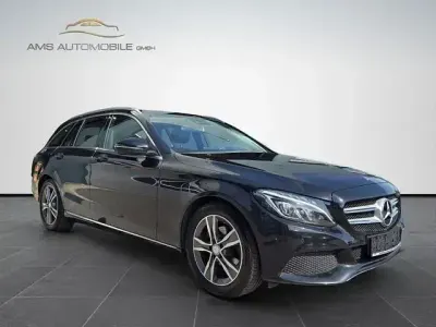 Gebraucht Mercedes C180 Avantgarde 156 PS (114 kW) 2016 Schwarz Kombi