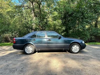 Mercedes C180