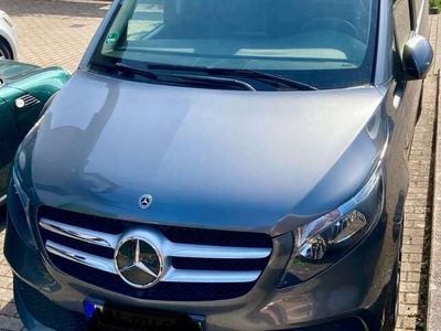 Mercedes V250