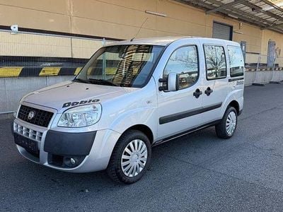 Second-hand Fiat Doblò Dynamic 84 CP (61 kW) 2009 Argintiu Monovolum
