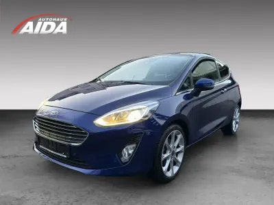 Gebraucht Ford Fiesta Titanium 125 PS (91 kW) 2018 Blau Kleinwagen