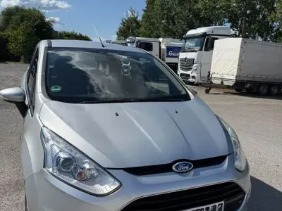 Gebraucht Ford B-MAX Ambiente 90 PS (66 kW) 2012 Silber Van / Kleinbus