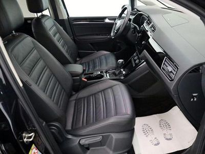 Gebraucht VW Touran Highline 150 PS (110 kW) 2021 Schwarz Van / Kleinbus