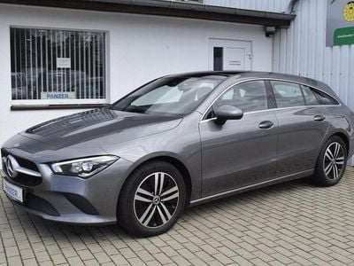 Gebraucht Mercedes CLA200 Shooting Brake 150 PS (110 kW) 2022 Grau Kombi
