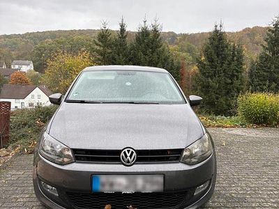 Gebraucht VW Polo 70 PS (51 kW) 2010 Grau Kleinwagen