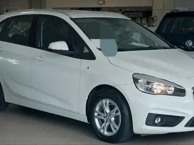 Gebraucht BMW 214 Active Tourer 95 PS (69 kW) 2016 Weiß Van / Kleinbus