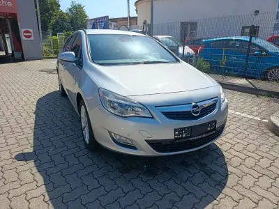 Gebraucht Opel Astra 120 PS (88 kW) 2012 Silber Kombi