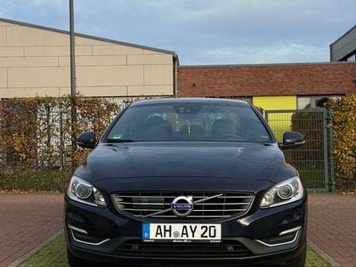 Gebraucht Volvo S60 Kinetic 224 PS (164 kW) 2015 Blau Limousine