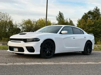 Gebraucht Dodge Charger 375 PS (275 kW) 2021 Weiß Limousine